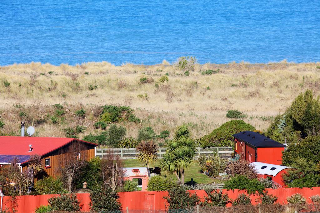 Hapuku Carriages Kaikoura Bed & Breakfast Exterior photo