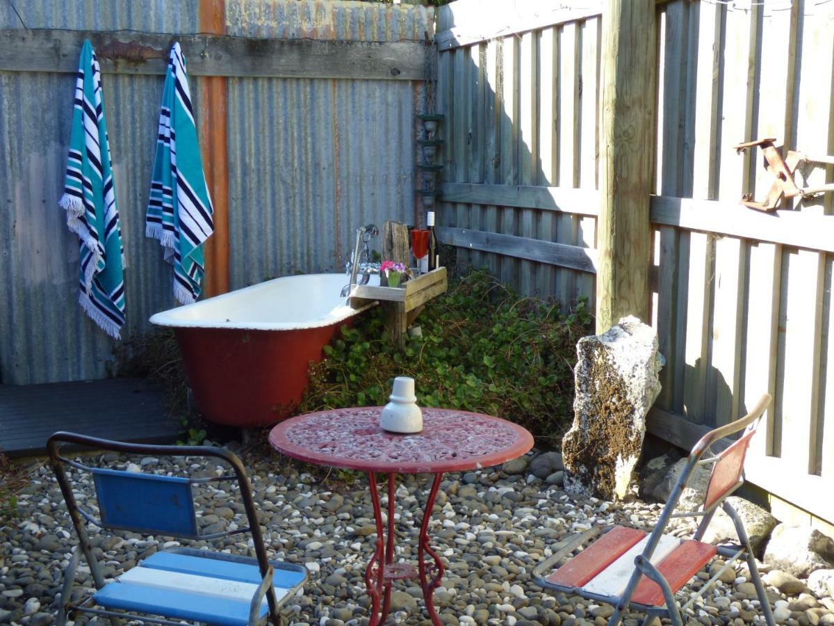 Hapuku Carriages Kaikoura Bed & Breakfast Exterior photo